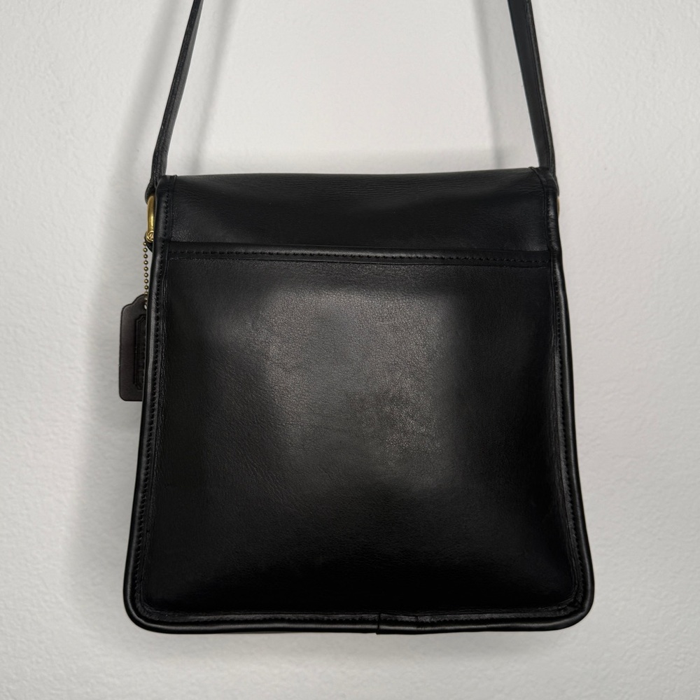 Coach Vintage Shelton Black Glove Tanned Leather Crossbody Bag Brass Hardware - Picture 6 of 11